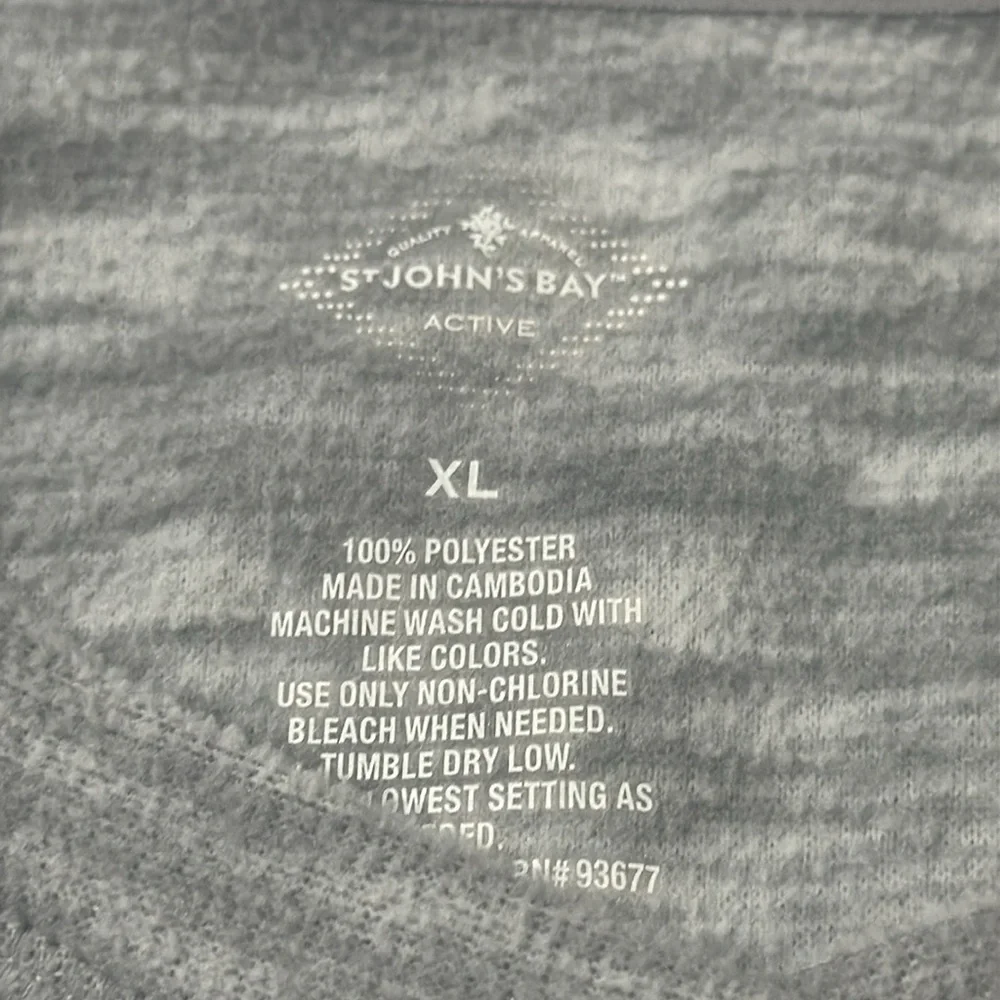 St. John's Bay Women's Heather Gray Fleece Pullover